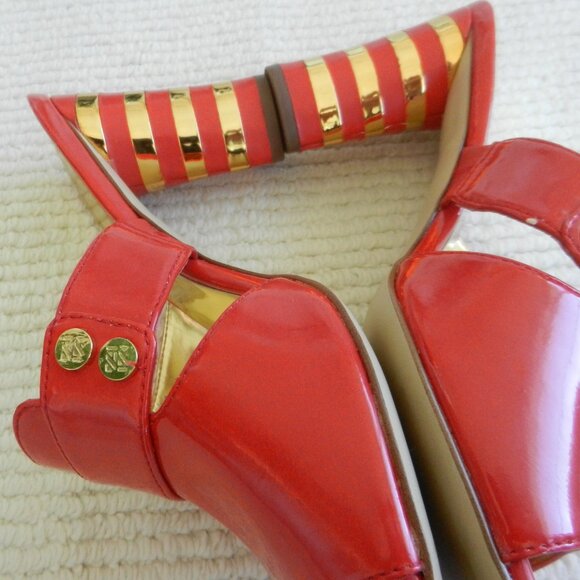 TWO PAIRS AK Anne Klein Red & BLACK PATENT Open Toe Slide Sandals Size 10M - Picture 6 of 14